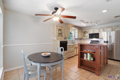 3745 Cypress Park Dr, Zachary, LA 70791 - photo 5