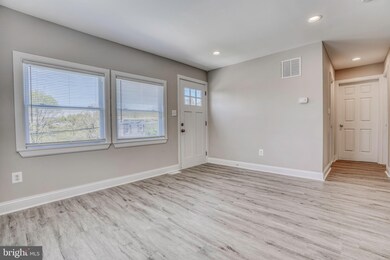 2209 Hammonds Ferry Rd, Halethorpe, MD 21227 - photo 7