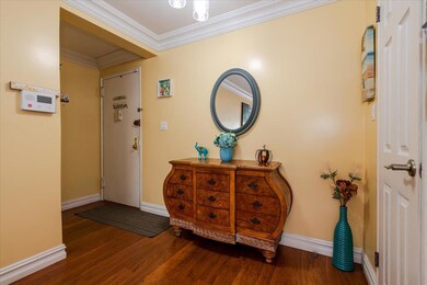 Lindenwood Village Section C unit 3D, Howard Beach, NY 11414 - photo 5