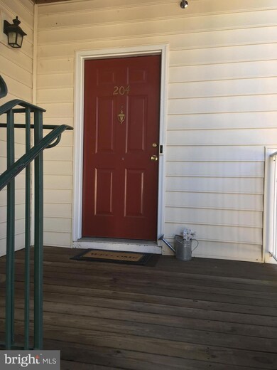 25272 Riffleford Square unit 204, Chantilly, VA 20152 - photo 2