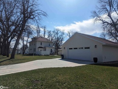 301 5th Ave N, Humboldt, IA 50548 - photo 5