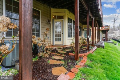 20372 Fallsway Terrace, Sterling, VA 20165 - photo 4