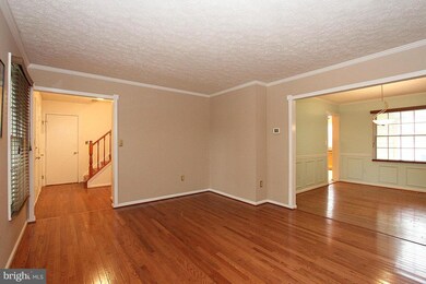 11710 Lord Philip Ct, Germantown, MD 20876 - photo 4