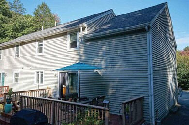 22 Mohawk Dr unit A, Londonderry, NH 03053 - photo 4