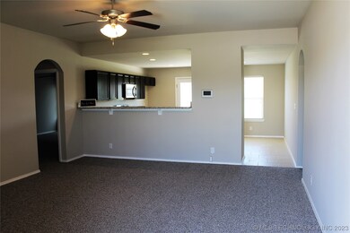 14704 S Hickory Cir, Glenpool, OK 74033 - photo 3