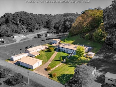 852 4th St, Mason, WV 25260 - photo 2