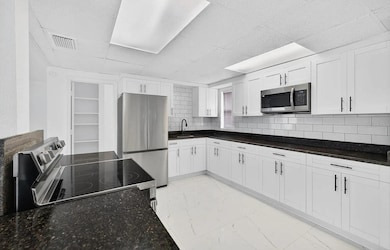 5517 Gulfport Blvd S unit 5519/2, Gulfport, FL 33707 - photo 3