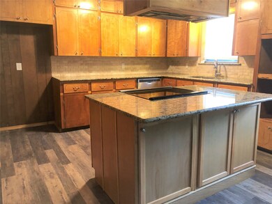 1915 Leslie St, Denton, TX 76205 - photo 3