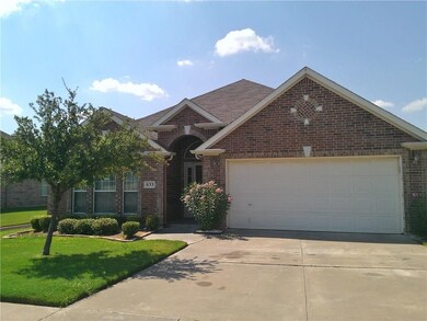 633 Blue Sky Dr, Arlington, TX 76002 - photo 2