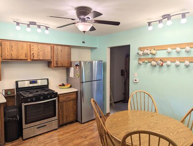 235 Toll Cir, Bluffton, IN 46714 - photo 5