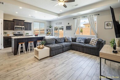 3482 150 N St Hurricane UT-large-004-010