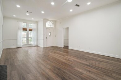 112 Montreal Dr, Hurst, TX 76054 - photo 4