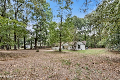 3902 Windermere Dr S-Exterior-3