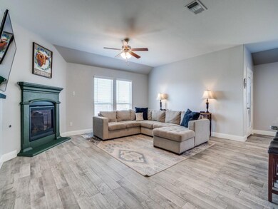 2505 Galisto Ln, Aubrey, TX 76227 - photo 7