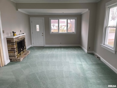 2206 Pacific St, Davenport, IA 52804 - photo 2