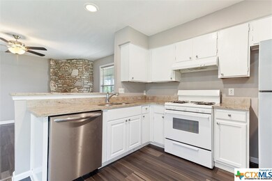 608 Bracewood Cir unit C, San Marcos, TX 78666 - photo 4