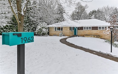 1962 Shady Oak Dr, Allison Park, PA 15101 - photo 2