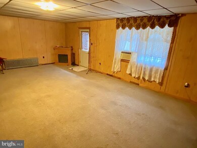 632 Walnut St, Ashland, PA 17921 - photo 2