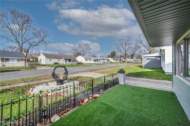 2208 Willowrow Ave NE, Canton, OH 44705 - photo 6