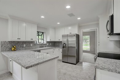 13802 Kingsride Ln, Houston, TX 77079 - photo 4