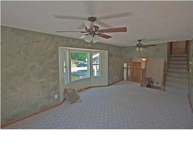 SPACIOUS VIEW OF LIVING AREA, BIG PICTURE WINDOW F