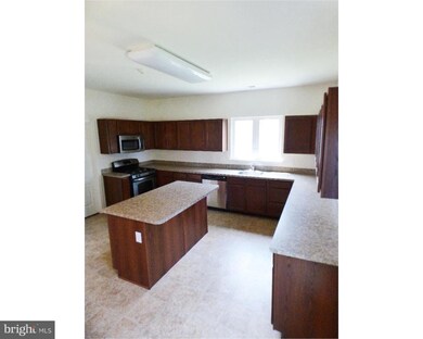 17 Granite Ln, Penns Grove, NJ 08069 - photo 5