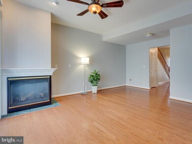 9125 Aventon Ct, Lorton, VA 22079 - photo 6
