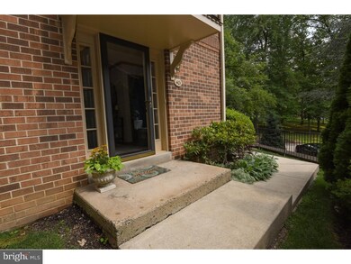 401 Rustmont Dr unit 401, Malvern, PA 19355 - photo 2