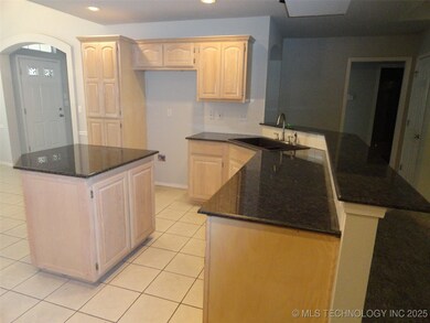 4817 S 197th East Ave, Broken Arrow, OK 74014 - photo 5