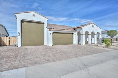 14010 W Mariposa Grande, Surprise, AZ 85387 - photo 4