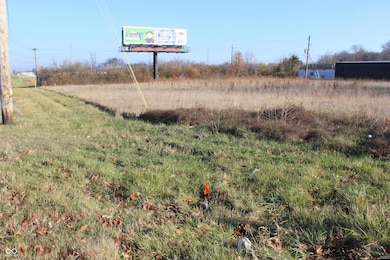 5520 Rock Hampton Ct, Indianapolis, IN 46268 - photo 4