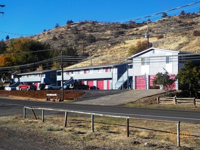 542 Riverside Dr, Klamath Falls, OR 97601 - photo 7