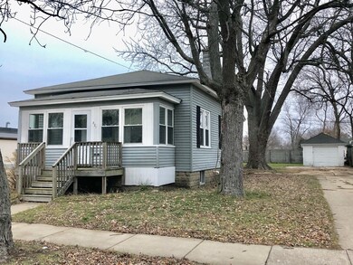 All Photos - 3 of 27