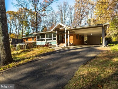 6416 Crosswoods Dr, Falls Church, VA 22044 - photo 3