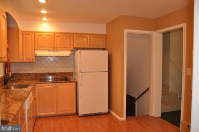 8816 Southwick St, Fairfax, VA 22031 - photo 4