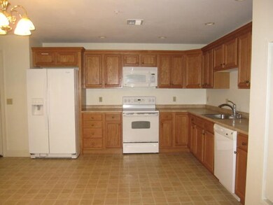 7 Crescent Way unit 210, Sturbridge, MA 01518 - photo 4