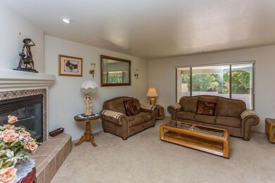 003_Living Room