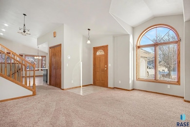 301 E Christensen Dr, Luverne, MN 56156 - photo 5