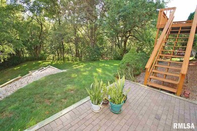 6016 W Ridgecrest Cir, Peoria, IL 61615 - photo 5