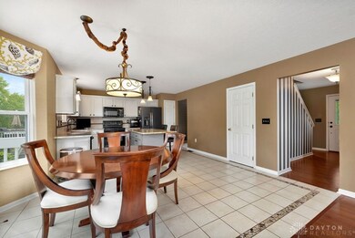 6047 Kensington Trail, Liberty Township, OH 45044 - photo 7