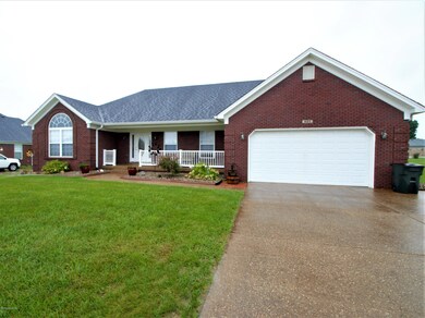 405 W Woodlake Cir, Mount Washington, KY 40047 - photo 2