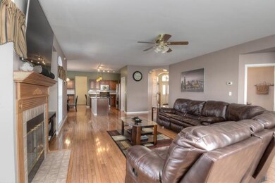 2320 Loop Rd, Algonquin, IL 60102 - photo 6