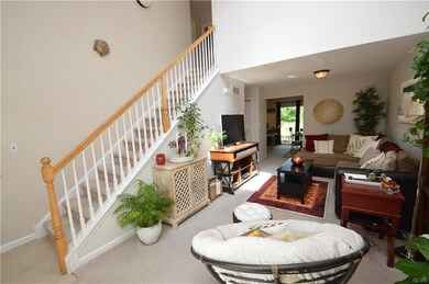 1085 Timberidge Ln, Allentown, PA 18106 - photo 4