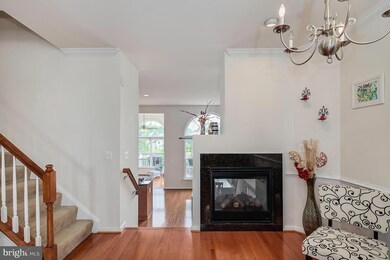 2426 Battery Hill Cir, Woodbridge, VA 22191 - photo 7