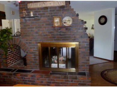Casual dining area