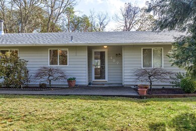487 Honeycutt Dr, Grants Pass, OR 97526 - photo 2