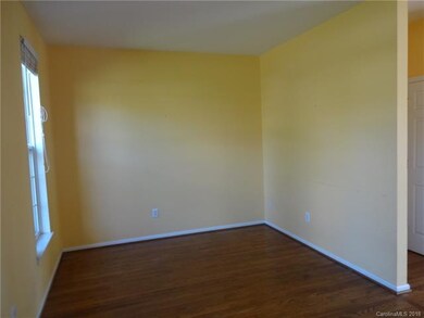 110 Fox Den Cir unit 45, Statesville, NC 28677 - photo 2