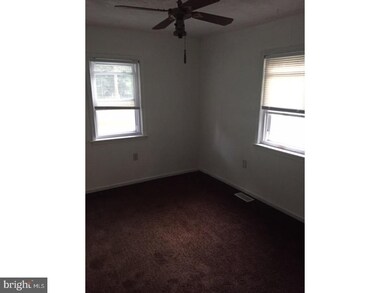 1086 Lexington Dr, Woodbury, NJ 08096 - photo 5