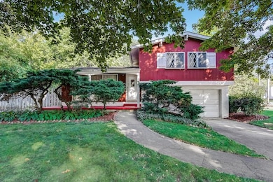 5 N Commonwealth Ave, Aurora, IL 60506 - photo 2