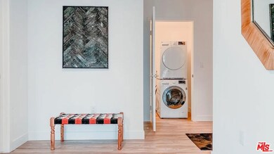 700 S Manhattan Place unit 513, Los Angeles, CA 90005 - photo 5